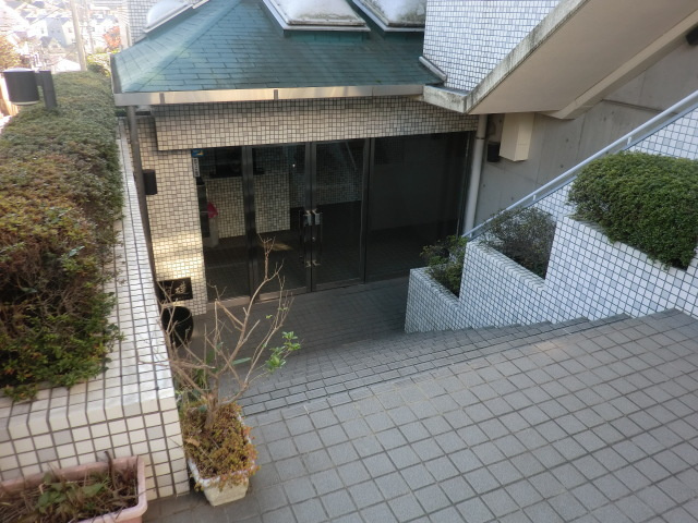 菊名フラットのエントランス