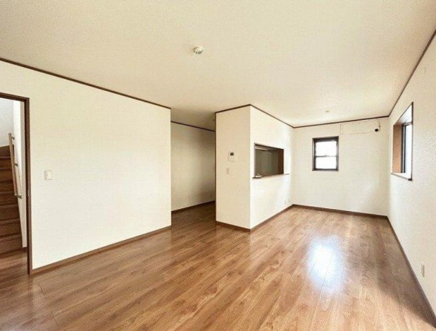 千葉市若葉区小倉町の居間・リビング