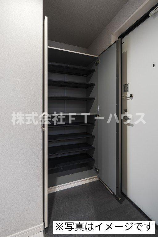 robot home 原木中山(ロボットホームバラキナカヤマ)の収納
