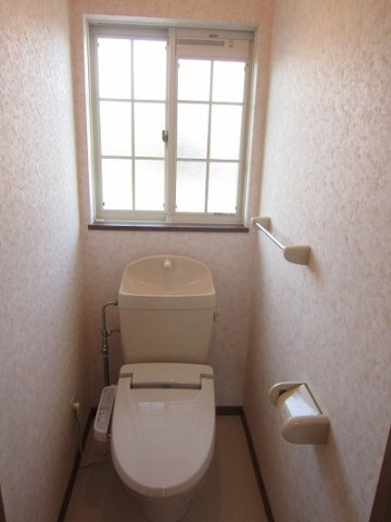 アウローラ　Ⅰのトイレ|落ち着いた色調のトイレです