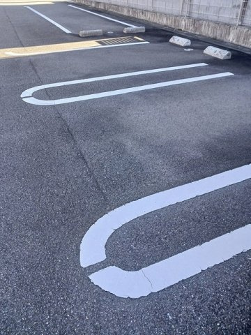 グランレジデンス　国府　Ａ－Ⅰの駐車場|駐車スペースもあります