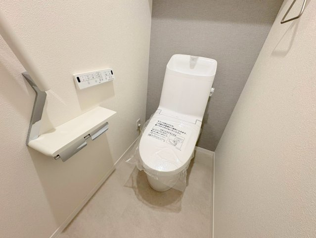 ガーデンハウス宝塚A棟のトイレ|コンパクトで使いやすいトイレです