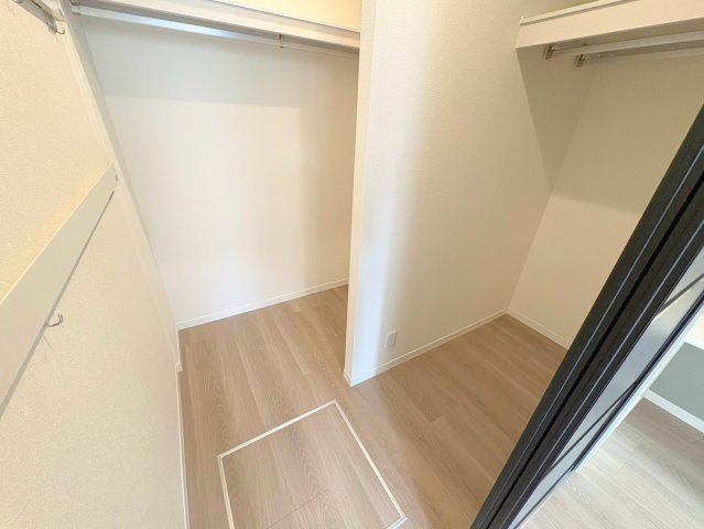 ガーデンハウス宝塚A棟の収納|こまごまとしたものを収納できそうですね