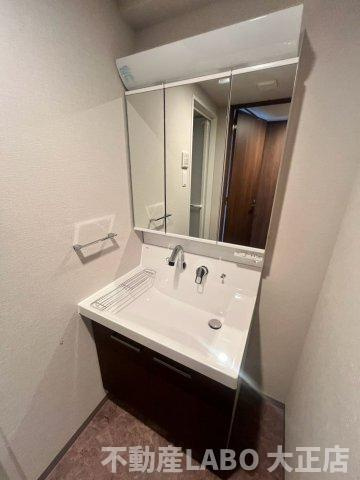 S-RESIDENCE阿波座chiaroの洗面所