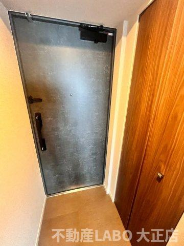 S-RESIDENCE阿波座chiaroの玄関