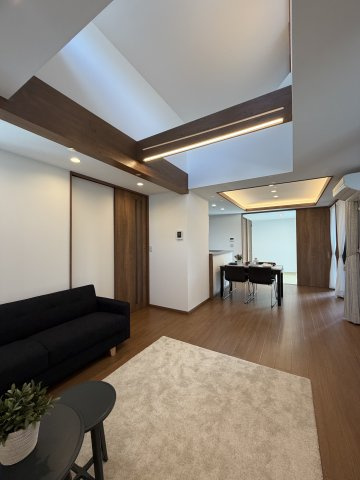 橿原市曲川町　新築(全3区画）1号地 モデルハウスの居間・リビング