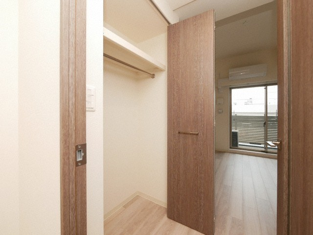 大阪市浪速区敷津東１丁目の賃貸マンションの収納
