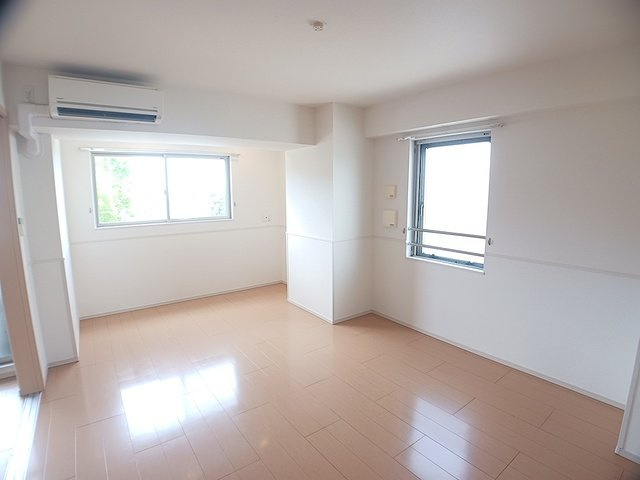 エアリーヒルズ芦屋の居間・リビング