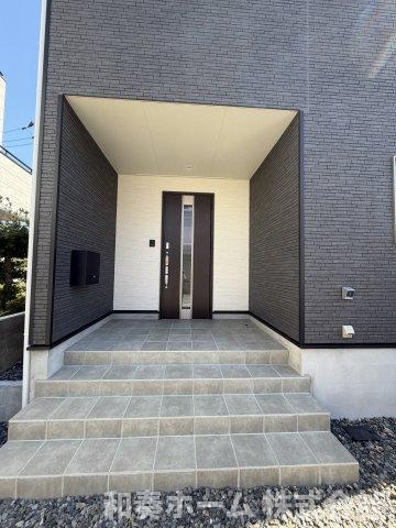 クレイドルガーデン徳島市津田本町第2の玄関