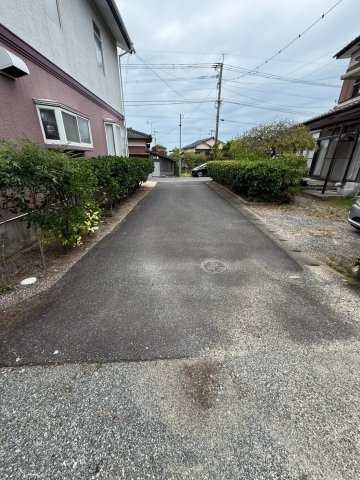 吉野ヶ里町豆田1357ｰ1の前面道路含む現地写真