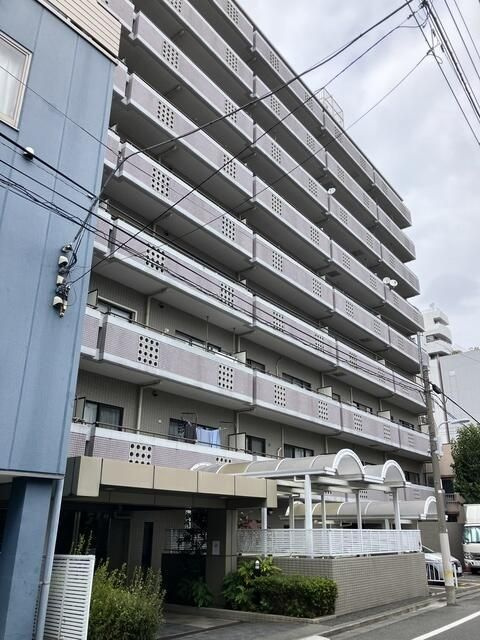 入谷サンハイツの外観