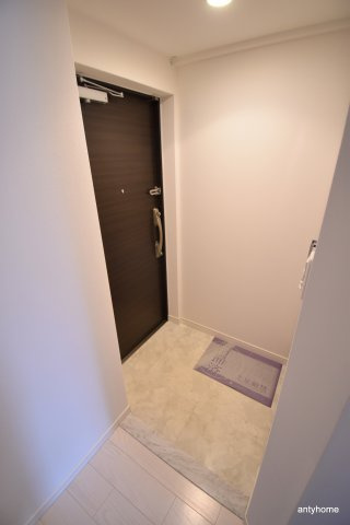 S-RESIDENCE江坂　仲介手数料無料の玄関