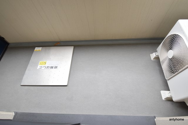 S-RESIDENCE江坂　仲介手数料無料のバルコニー