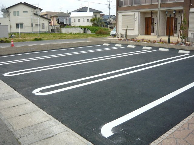 エステート川島Ⅲの駐車場