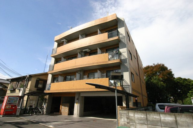 京都市伏見区納所町の賃貸マンションの外観