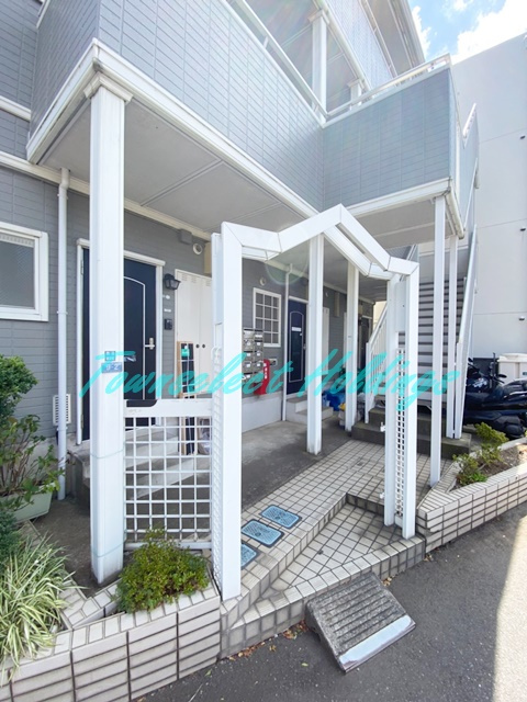 藤沢市鵠沼花沢町の賃貸マンションのエントランス