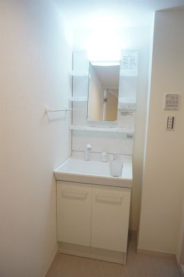千葉市中央区寒川町１丁目の賃貸マンションの独立洗面台