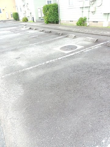 クレストールBの駐車場|駐車場があります