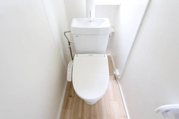 ビレッジハウス米子2号棟のトイレ|ビレッジハウスの同一物件・同一タイプの間取りの写真です