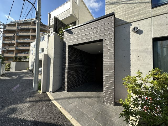 ＧＲＡＮ ＰＡＳＥＯ北新宿のエントランス|落ち着いたエントランスです