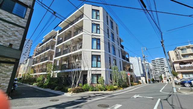 プライムメゾン西早稲田の外観