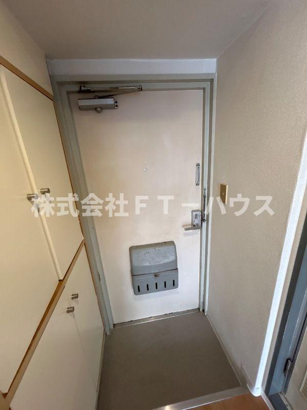 TOP南行徳Ⅱ(トップミナミギョウトクツー)の玄関