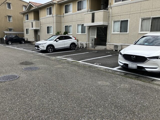セジュール ｳｨﾙﾓｱの駐車場|駐車場