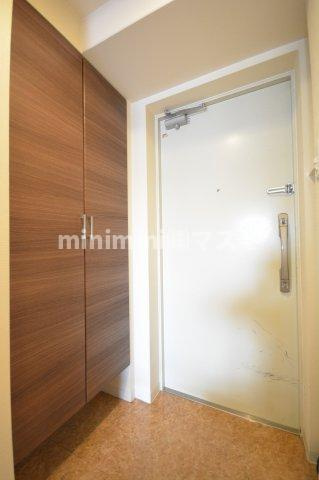 大阪市大正区三軒家東１丁目の賃貸マンションの玄関