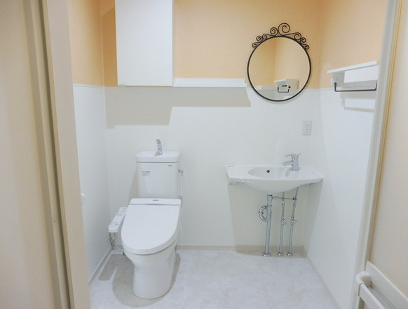 DaitoStyleTINAのトイレ|快適な温水洗浄便座トイレです