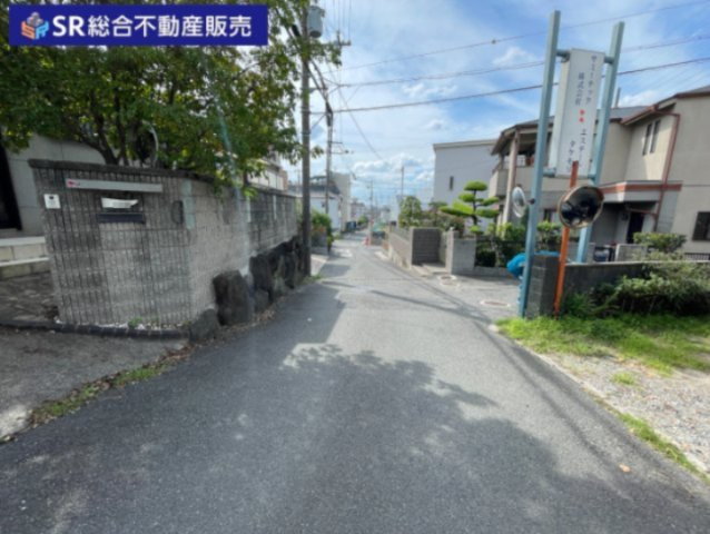 善根寺町5丁目中古戸建の前面道路含む現地写真|前面道路含む現地写真です