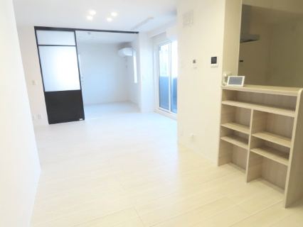 D-SOLACE幕張本郷1丁目の居間・リビング|※同物件他部屋の参考写真です。
