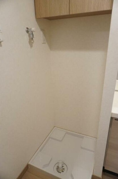 【設備】 | ルーブル都立家政六番館 | 室内洗濯機置き場。