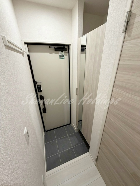 藤沢市湘南台４丁目のアパートの玄関
