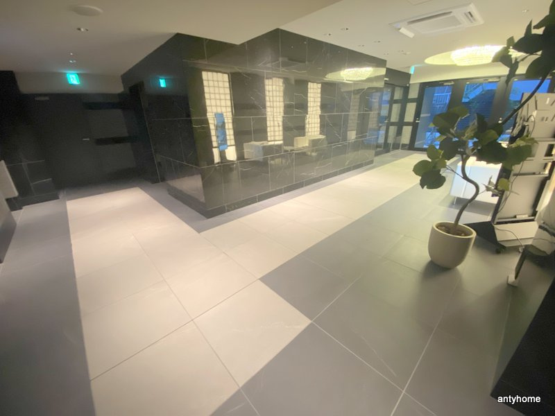 IBC Residence West　仲介手数料無料のロビー
