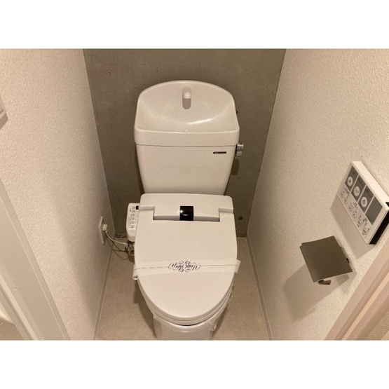 【トイレ】 | COCOFLAT　TABATAⅠ | 落ち着いた色調のトイレです