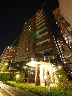 グリフィン横浜反町公園弐番館の外観