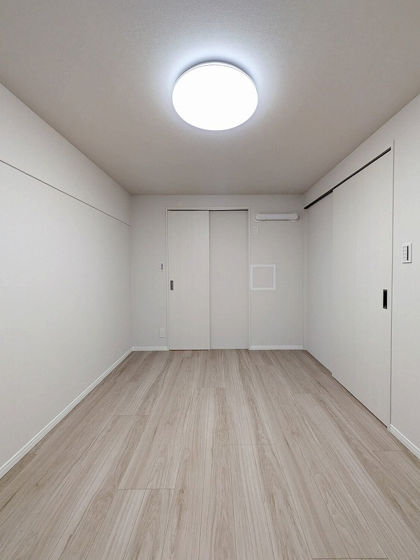 メゾン代々木の洋室
