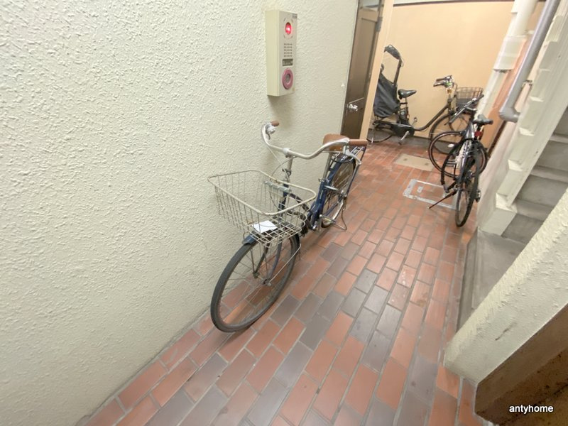メゾンドール日本橋の駐車場