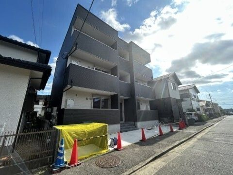 千葉市中央区村田町のアパートの外観