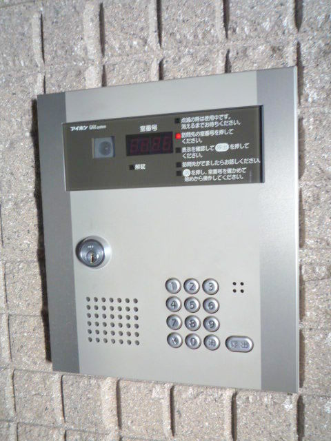 デュールメゾン末長のエントランス|オートロック