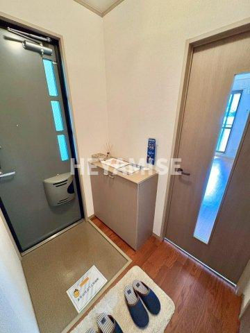 ホームタウン若葉Aの玄関