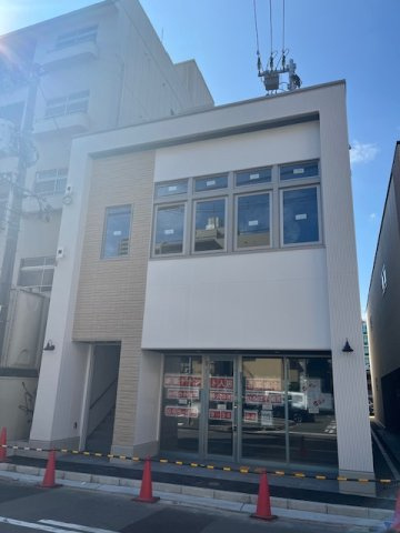 ジャストビル平和町の外観