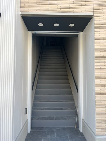 ジャストビル平和町の玄関