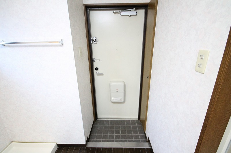 プレシャス若水の玄関