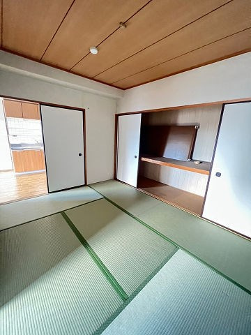 尼崎市南塚口町１丁目の賃貸マンションの和室