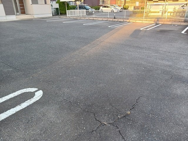 エステート川島Ⅱの駐車場