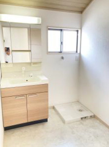 八王子市大谷町　中古戸建の独立洗面台