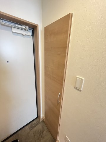 REGALEST井尻の玄関