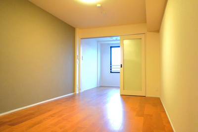 【居間・リビング】 | ＣＲＥＡＴＩＦ池袋 | ※写真は同タイプ住戸です。