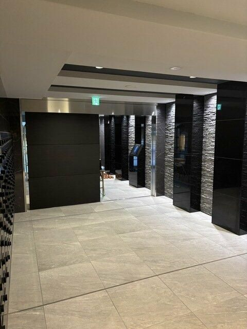 江東区東砂２丁目の賃貸マンションのロビー